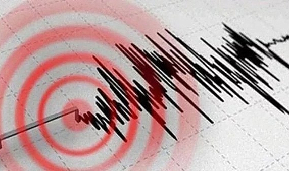 5.3 Şiddetinde Deprem Oldu! Birçok İlden Hissedildi