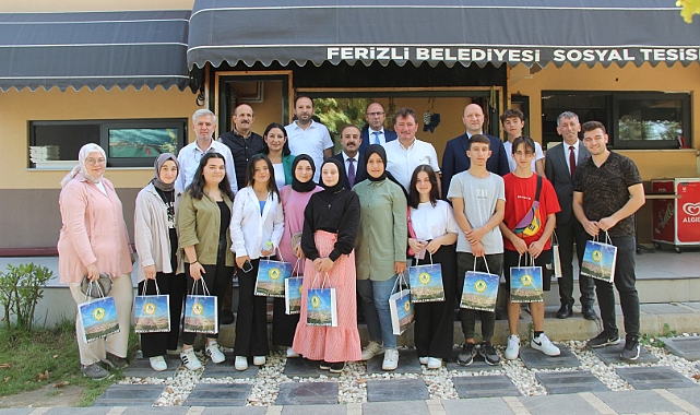 Başkan Gündoğdu Üniversite Kazanan Öğrencilerle Bir Araya Geldi