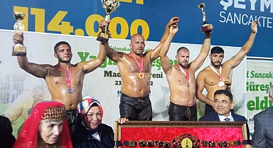  Büyükşehir'in Güreşçileri Şehrimizi Temsil Etmeye Devam Ediyor