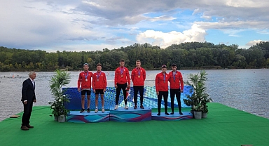 Büyükşehir Kano Sporcuları Slovakya'da Büyük Başarıya İmza Attı