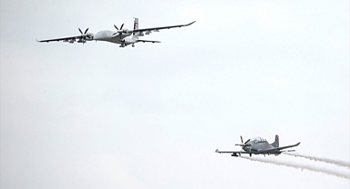 Hürkuş ve Akıncı Gökyüzünde Süzüldü