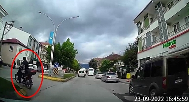 Motosikletle Ölüm Oyunu: Yaptığı Hareketler Yürekleri Ağza Getirdi