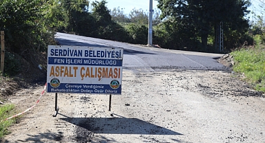 Serdivan’da Asfalt Mesaisi Sürüyor