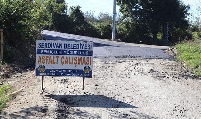 Serdivan’da Asfalt Mesaisi Sürüyor