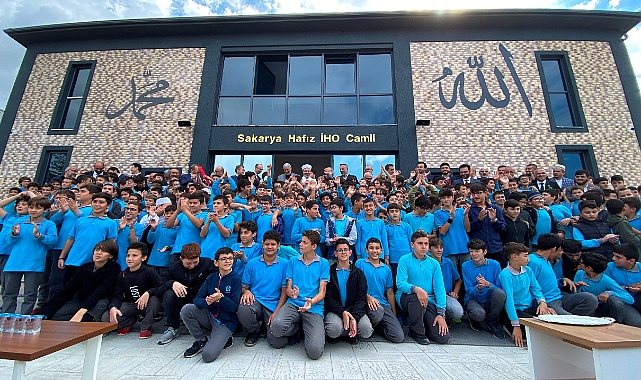 Ali Erbaş, Sakarya Hafızlık Proje Okulu ve Uygulama Camii'nin Açılışını Gerçekleştirdi