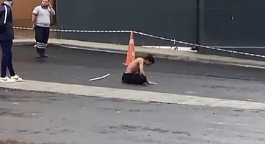 Arifiye'de Şaşkına Çeviren Anlar! Yarı Çıplak Şahıs Ortalığı Birbirine Kattı