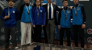 Karate Şampiyonası'nda İlk 3'e Girdiler