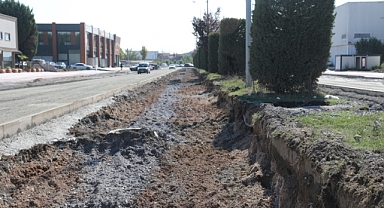 Şehit İlhan Aras Caddesi'nin Altyapısı Yenileniyor