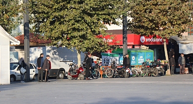 10 Kasım 1938'de Saatler 9'u 5 Geçe Durdu