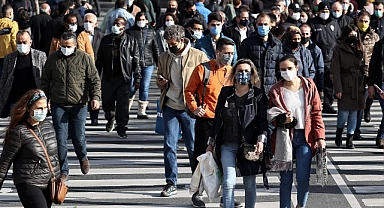 Bakan Koca'dan Koronavirüs Açıklaması: Taramalarda Artık Üçlü Solunum Yolu Bakılacak