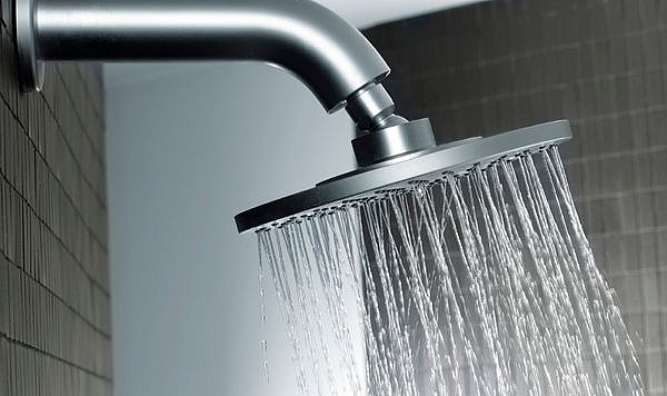 Banyo Yaparken Bu Hatayı Sakın Yapmayın! Duş Alırken Kör Kalabilirsiniz