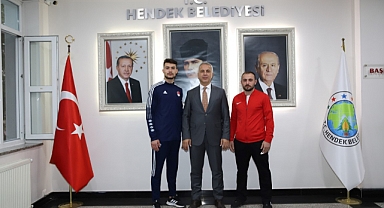 Başkan Babaoğlu Dünya Karate Şampiyonu Temizel'i Ağırladı