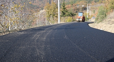 Büyükşehir Asfalt Çalışmalarını Pamukova Kadı Mahallesi'nde Sürdürüyor