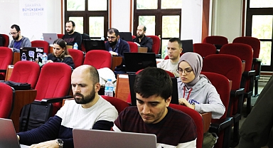 Büyükşehir Belediyesi Genç Yazılımcılar Yetiştiriyor