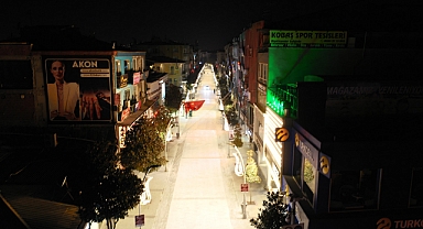 Çark Caddesi'nin Büyük Bölümü Sil Baştan Yenilendi