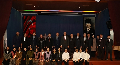 Hendek'te Öğretmenler Günü Kutlandı