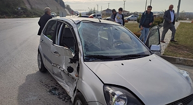 Karasu'da Tır İle Otomobil Çarpıştı: 1 Yaralı