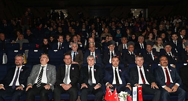 Öğretmenler Gününde Coşkulu Kutlama