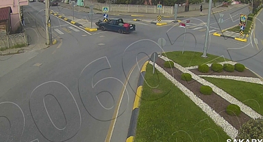 Sakarya'daki Trafik Kazaları KGYS Kameralarına Yansıdı 