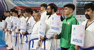 Türkiye Kulüpler Takım Karate Şampiyonası’nın Açılışını Başkan Yüce Yaptı