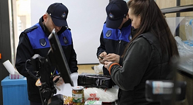 Arifiye Zabıtası Denetimlerini Sürdürüyor