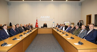 Başkan Yüce Mahalle Muhtarlarıyla Bir Araya Geldi