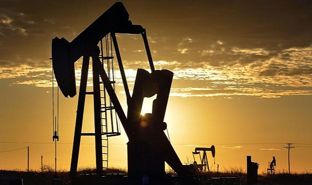 Brent Petrolün Varil Fiyatı Düştü
