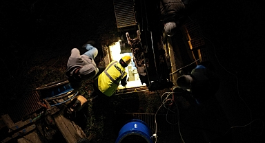 Büyükşehir Ekipleri Gündüz-Gece Çalışmalarını Sürdürüyor