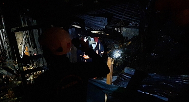 Evin Odunluk Kısmı Alev Aldı