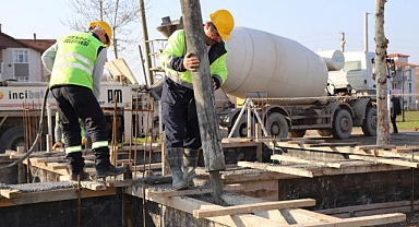 Hendek'te Rasimpaşa Park ve 112 Acil Sağlık İstasyonunun Temelleri Atıldı