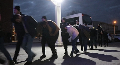 Kökünü Kurutma Operasyonu'nda Gözaltına Alınan Şahıslar Hastaneye Sevk Edildi