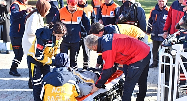 SAÜ'de Deprem Tatbikatı Gerçekleştirildi