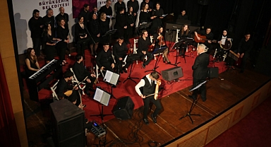 Türk Halk Müziği Korosu Kulakların Pasını Sildi