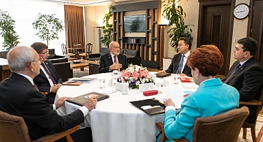 6'lı Masanın Cumhurbaşkanı Adayı Kim Olacak? Saadet Partisi'nin ev sahipliğinde gerçekleşecek toplantı sonrası Açıklanacak!