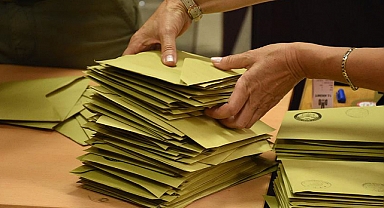 Açıklanan Son Seçim Anketi Kafaları Karıştırdı! İşte Partilerin Oy Oranları...