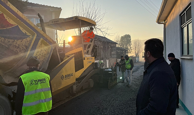Akyazı’da Asfalt Seferberliği Devam Ediyor
