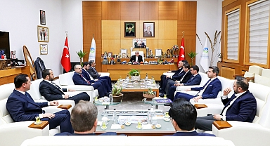 Başkan Yüce, SATSO Başkanı Akgün Altuğ ve Ekibini Konuk Etti