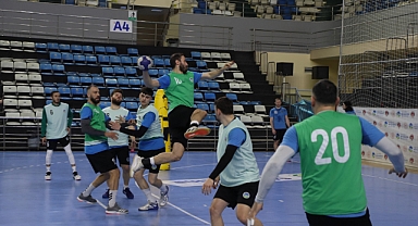 Büyükşehir Hentbol Takımı Çalışmalarını Sürdürüyor