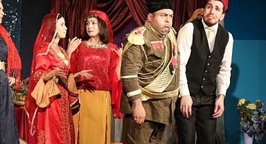 'Cesur Korkuluk Kuki' Çocuk Oyunu ve 'Fehim Paşa Konağı' Yetişkin Oyunu İzleyiciyle Buluştu