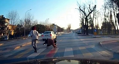Gence Otomobil Çarptı!