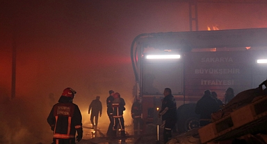 Geri Dönüşüm Fabrikası Cayır Cayır Yandı!