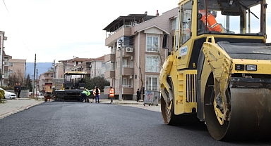 Hendek Yenimahalle Sıcak Asfaltla Buluştu