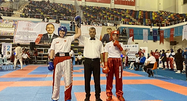Türkiye Kick Boks Turnuvasına Büyükşehirli Sporcular Damga Vurdu