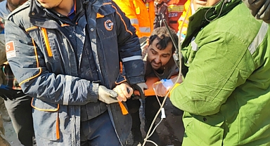 128'inci Saatte Baba ile Bebeği Kurtarıldı