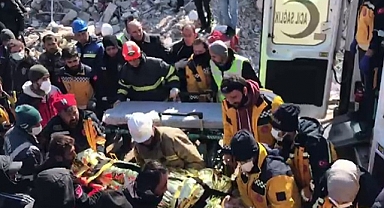 129 Saat Mahsur Kaldığı Enkaz Altından Sağ Olarak Kurtarıldı