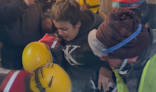 22 Yaşındaki Leyla'dan Sevindiren Haber: Enkazdan Sağ Çıkarıldı