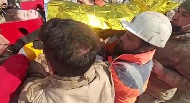 5 Yaşındaki Şengül ve Babası 132 Saat Sonra Enkazdan Sağ Çıkarıldı