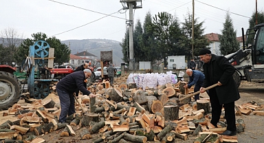 Akyazı Sakinleri Depremzedeler İçin Seferber Oluyor