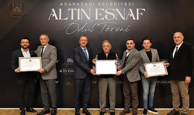 Esnaflar Belgelerini Başkan Işıksu'dan Aldı