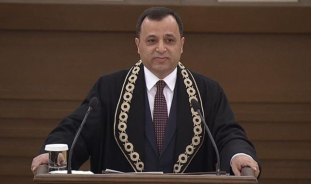 AYM Başkanlığı'na Zühtü Arslan Yeniden Seçildi